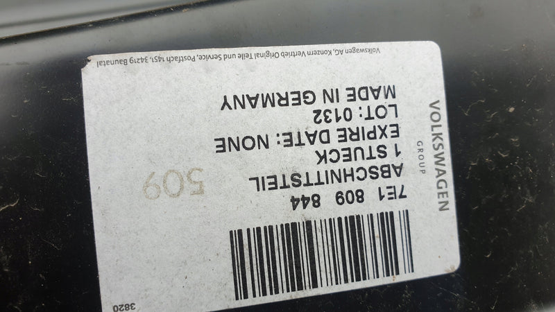 błotnik prawy tył VW T5 i T6 7E1809844 NOWY