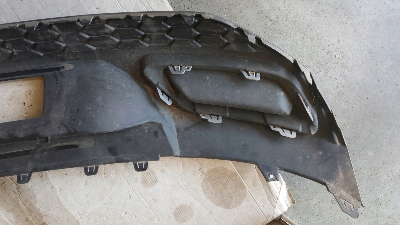 Dokładka spoiler zderzaka tylnego AUDI A3 S-LINE 8Y4807521B demontaż
