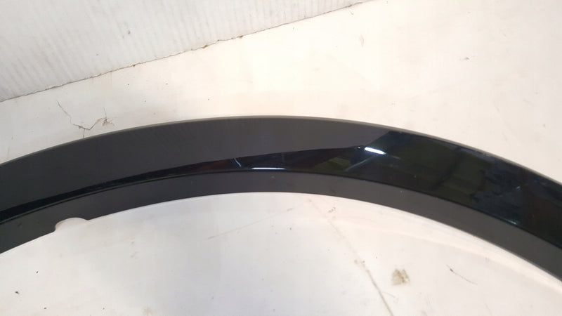 Listwa błotnika prawy przód AUDI Q3 8U0853718A demontaż