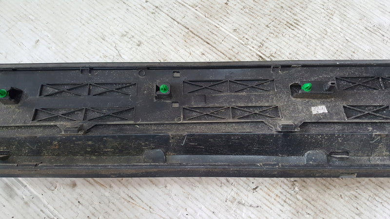 Listwa drzwi prawy przód SEAT ATECA 575854940G