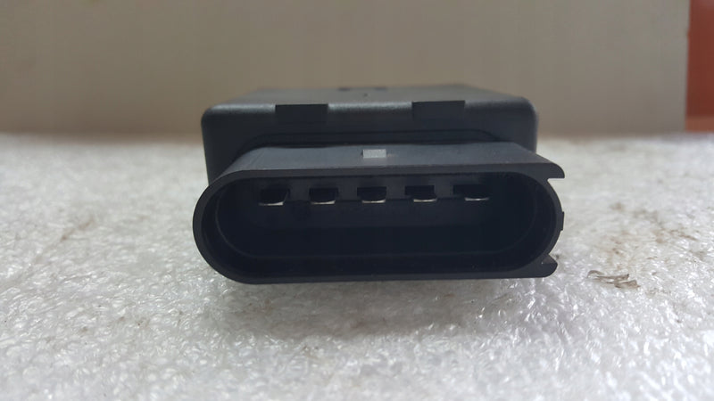 Moduł sterownik pompy paliwa VW AUDI SEAT SKODA 5Q0906093B demontaż