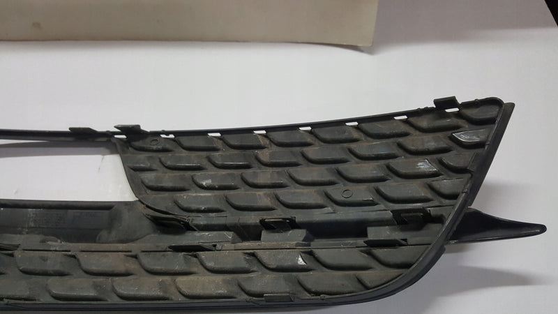 Kratka zderzaka lewy przód AUDI A5 8T0807681H demontaż