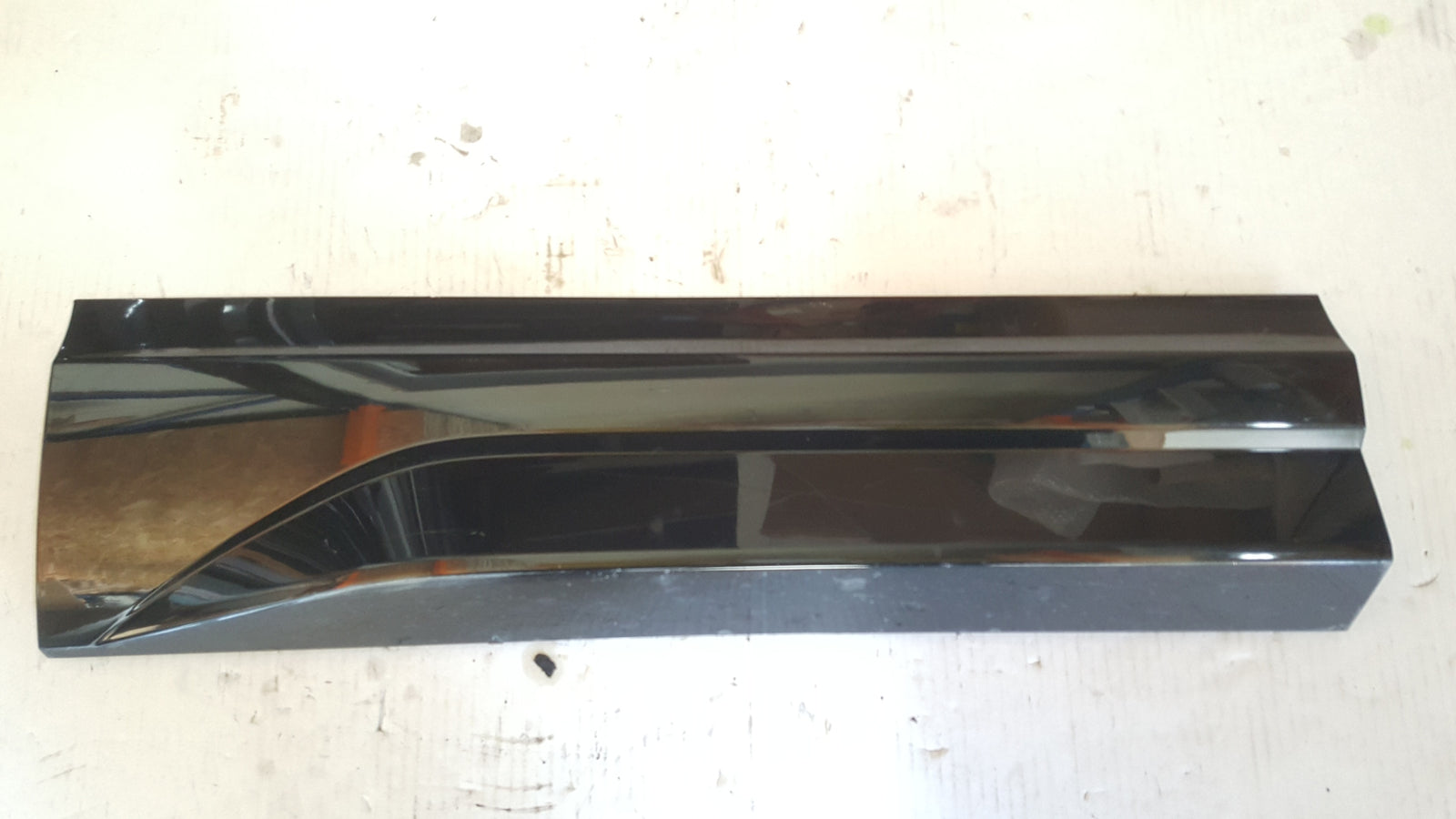 Listwa drzwi prawy tył AUDI Q3 8U0853970D demontaż