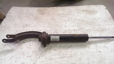Amortyzator przód AUDI A4 B8 8K0413031BC demontaż