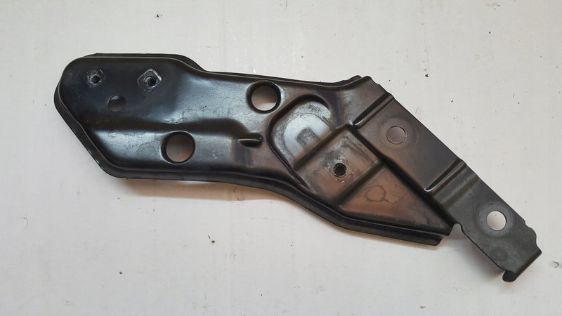 Wspornik mocowanie pasa prawy przód SEAT/CUPRA LEON 5FA806930 demontaż