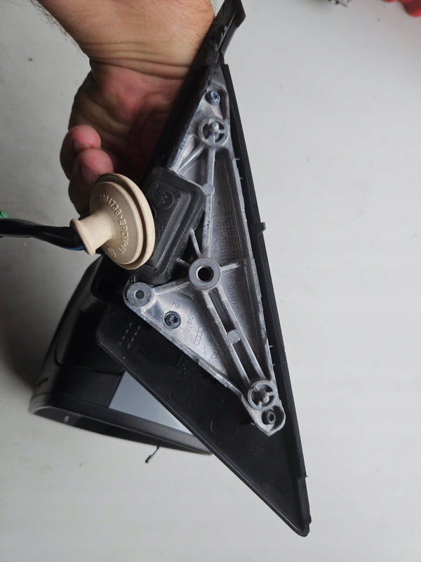 Pr Lusterko zewn AUDI A1 82B857502A 6 pin IDEAŁ