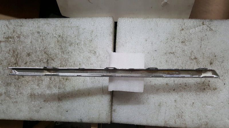 Listwa Zderzaka Tył VW Passat B6 3C9807460A