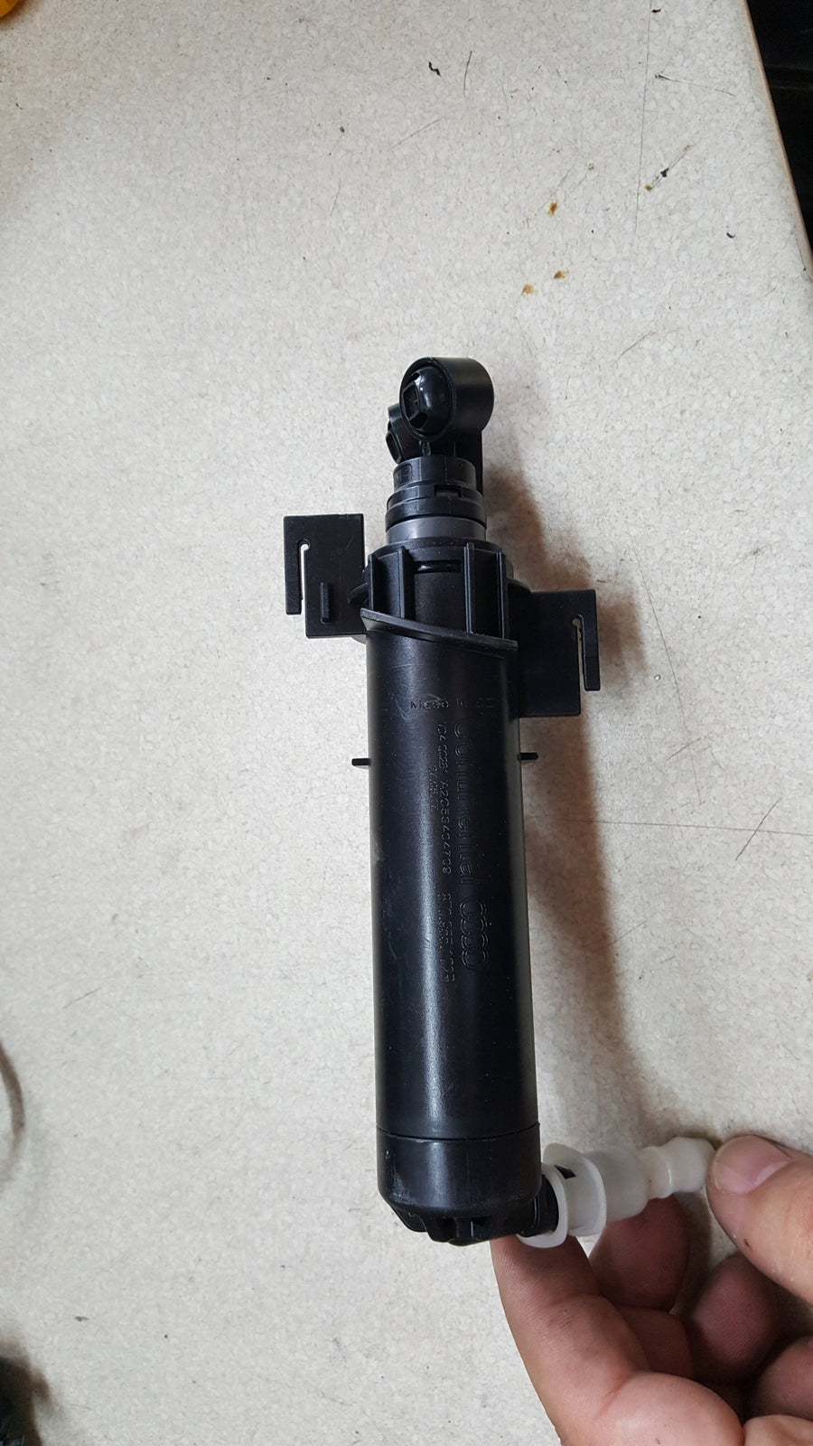 PRAWY spryskiwacz reflektora Audi A5 8T0955102B