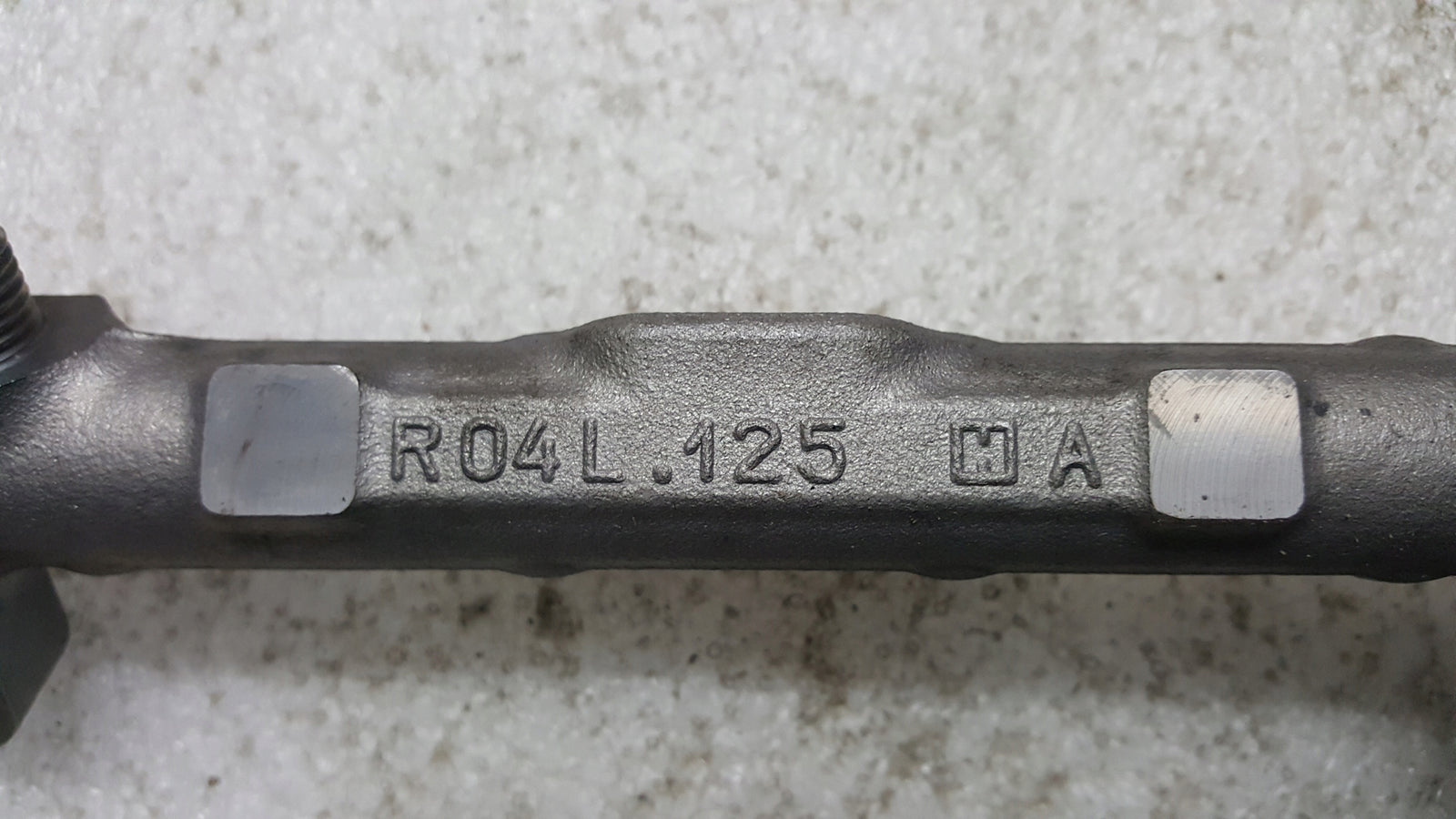 LISTWA WTRYSKOWA ZAWÓR AUDI VW SEAT SKODA 1.6 2.0 TDI 04L125A KOMPLET