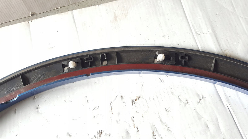 Listwa błotnika lewy przód AUDI Q2 81A853717A