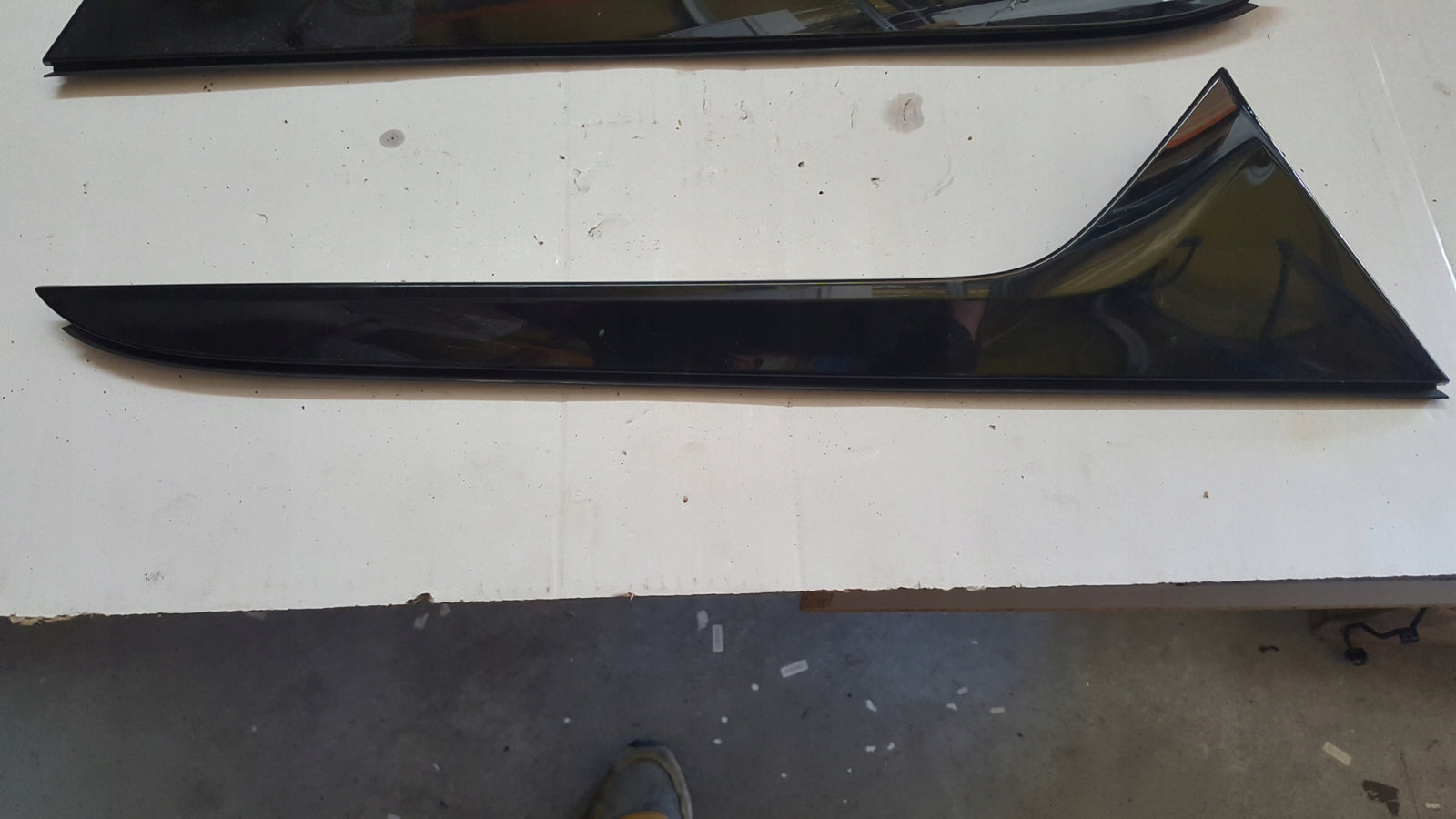 Listwy klapy bagażnika AUDI A6 (C8) 4K9854871 4K9854872 demontaż