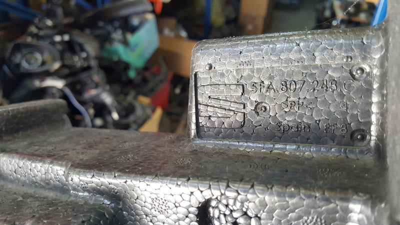 Absorber pianka zderzaka przedniego SEAT LEON 5FA807248C demontaż