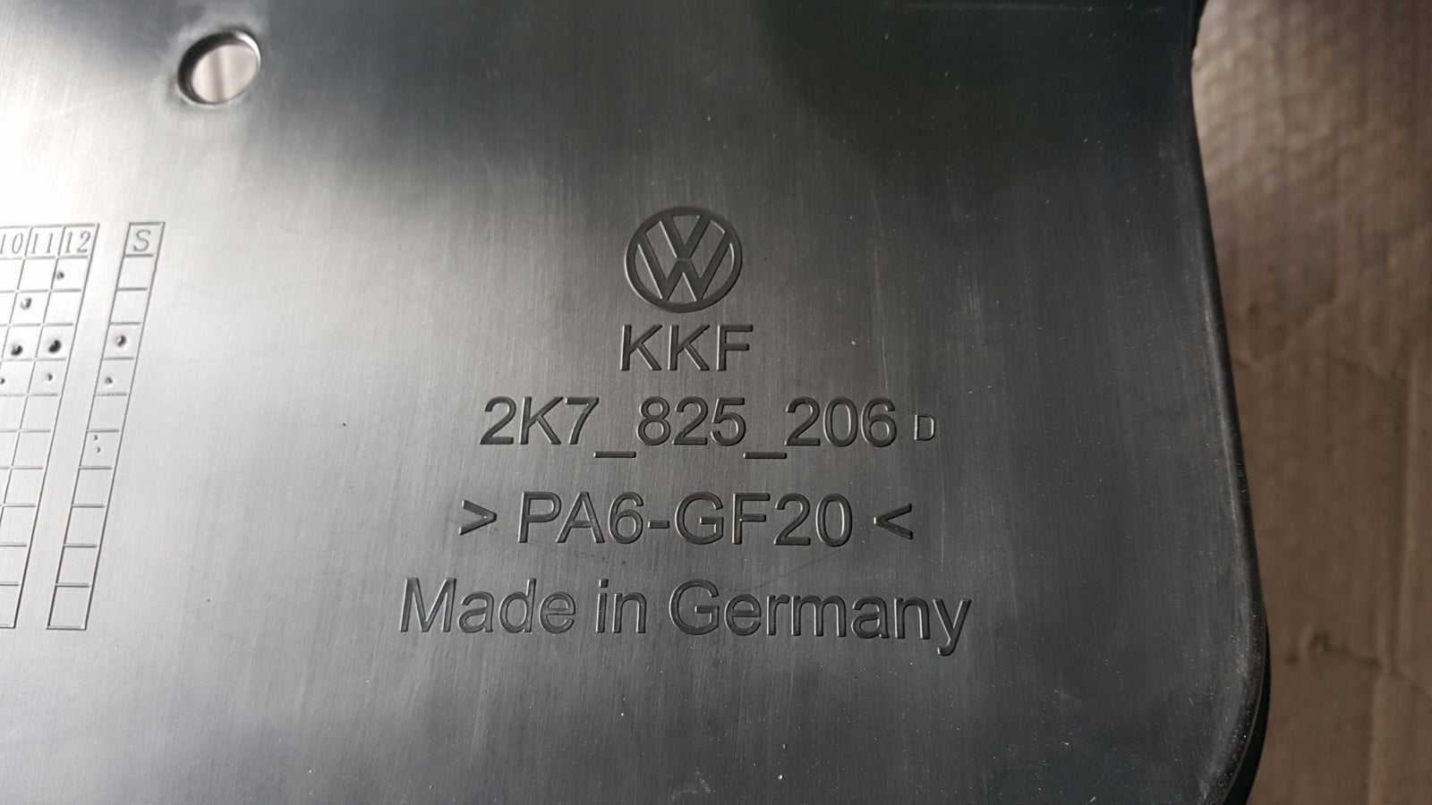 NOWA ORYGINALNA osłona podwozia prawy tył VW CADDY 2K7825206D