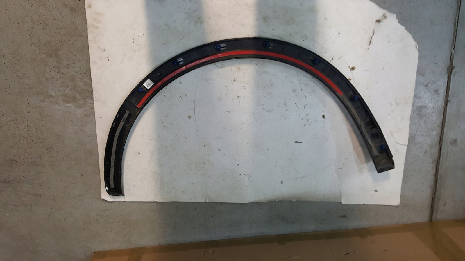 Listwa błotnika lewy tył AUDI Q3 8U0853817B
