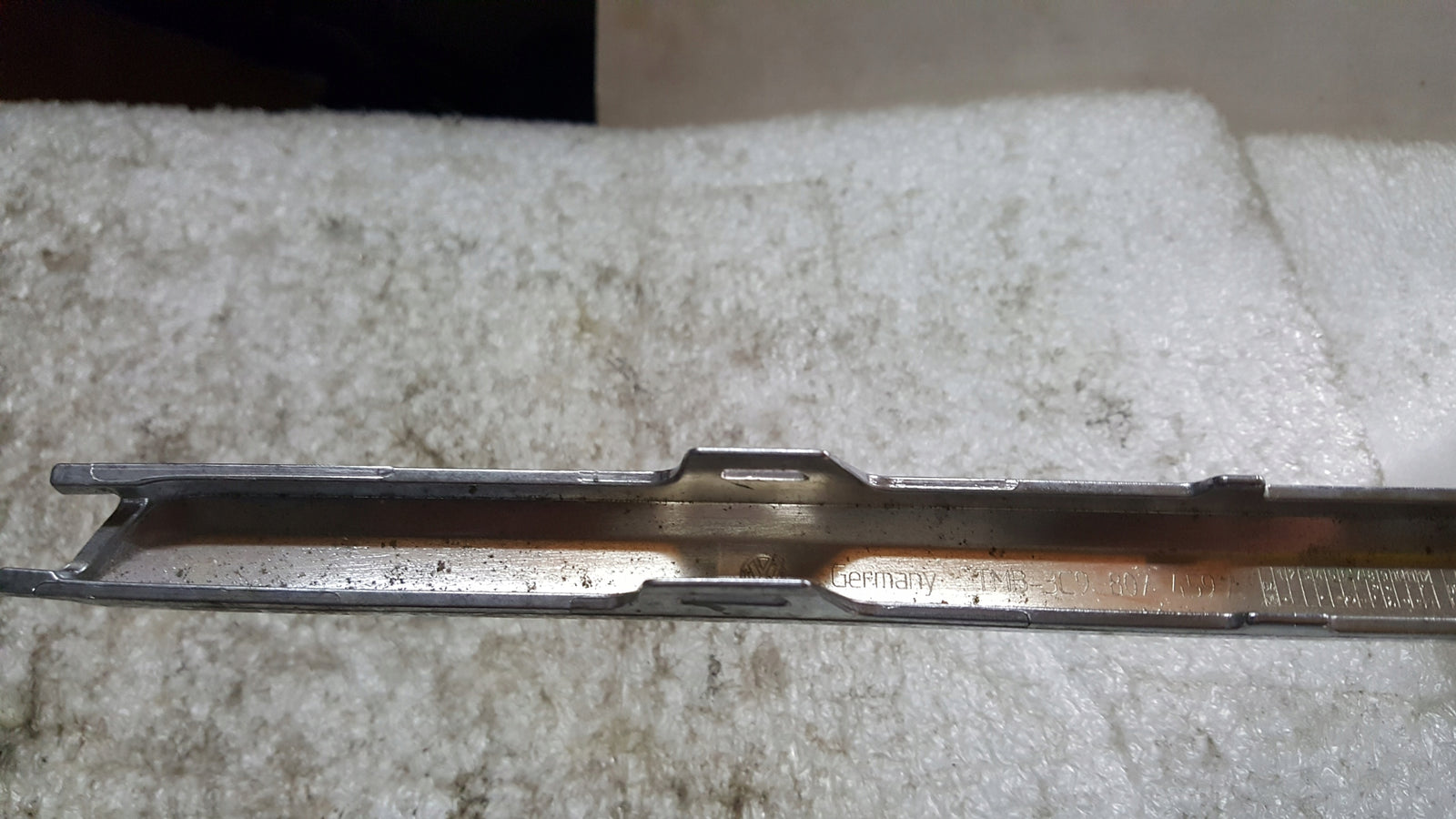 VW PASSAT B6 3C9 CHROM LISTWA ZDERZAKA LEWA TYŁ 3C9807459A ORYGINAŁ