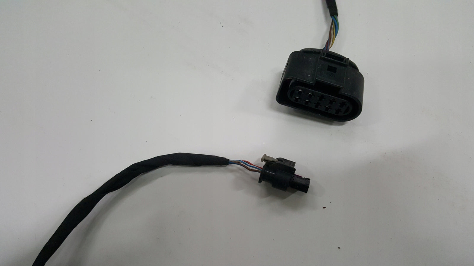 Wiązka czujników PDC zderzaka przedniego VW T6 7E0971095A demontaż