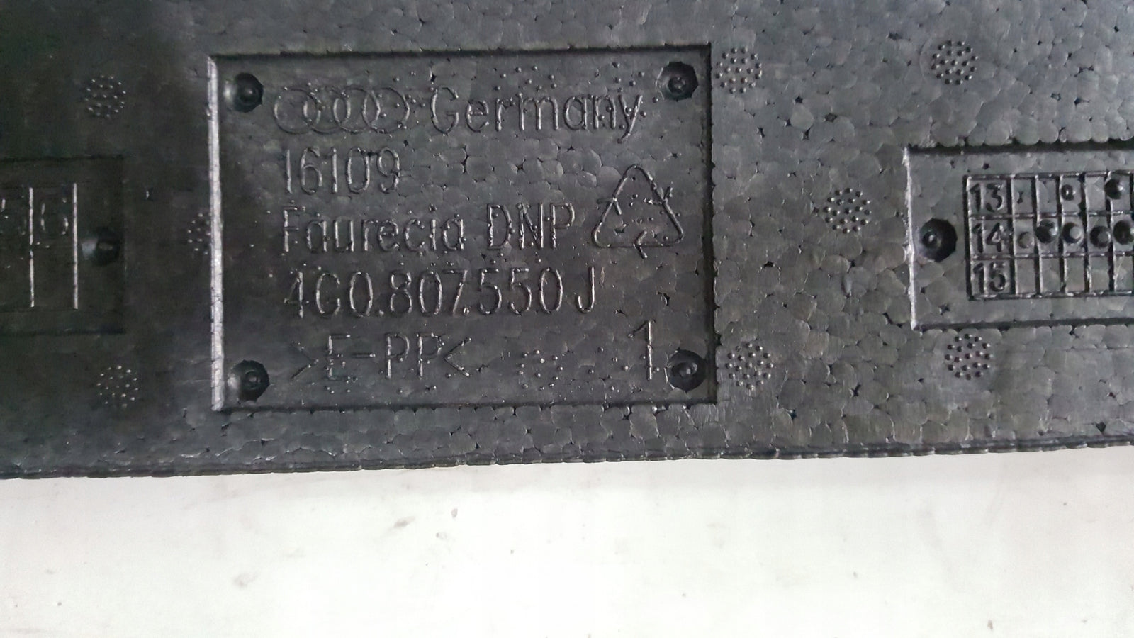 AUDI A6 C7 ABSORBER ZDERZAKA PRZÓD 2011-14R 4G0807550J