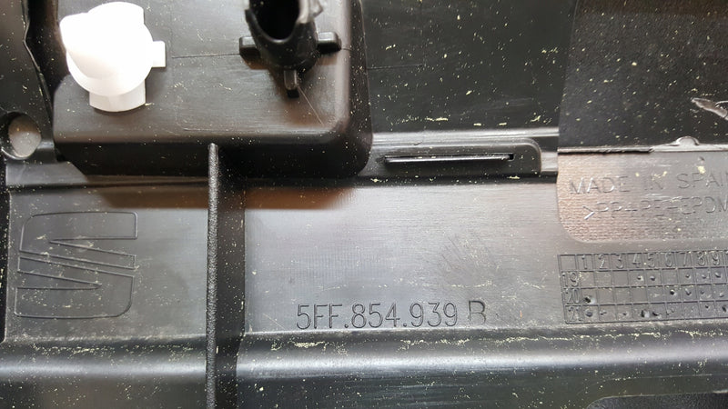 Listwa drzwi lewy przód CUPRA FORMENTOR 5FF854939B demontaż