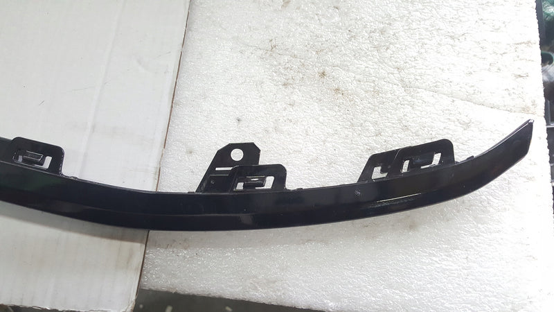 Listwa zderzaka przedniego AUDI A3 S-LINE 8Y0807110A demontaż