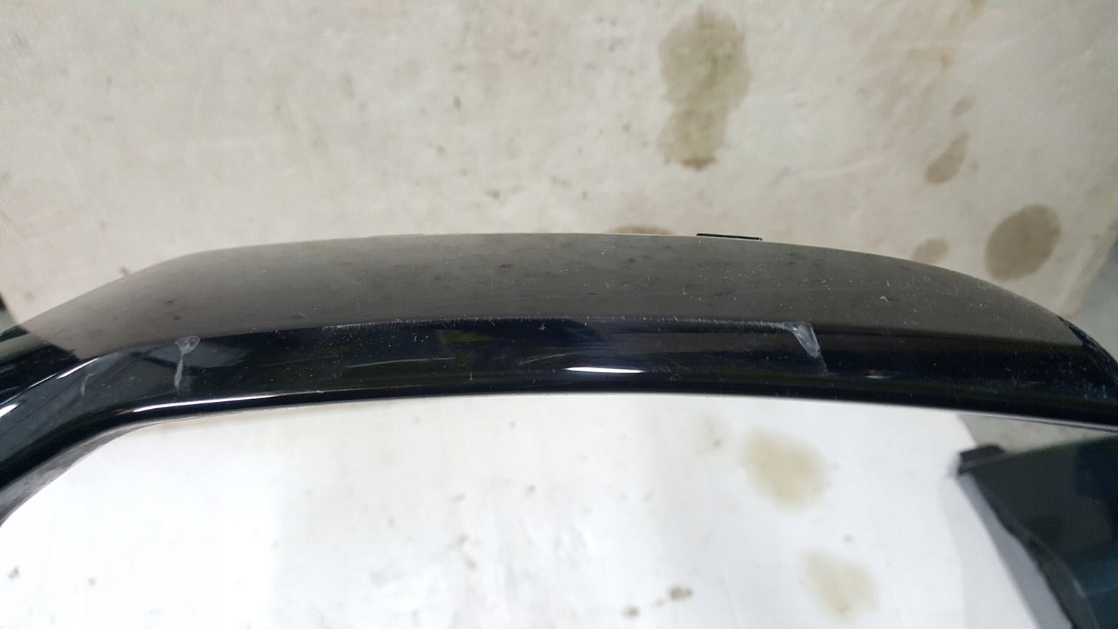 Listwa zderzaka tylnego lewa strona AUDI Q3 83F807967 demontaż