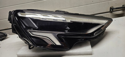 Pr kompletny FUL LED Audi A3 8Y0941034 IDEAŁ 2021r