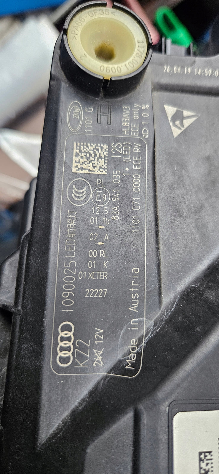 Przód Audi Q3 83A S-line maska zderzak wzm. Błotniki listwy lampy