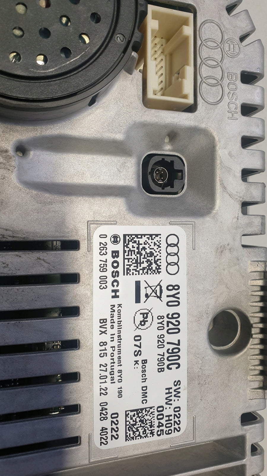 Ekran dotykowy Audi A3 8Y0920790C demontaż