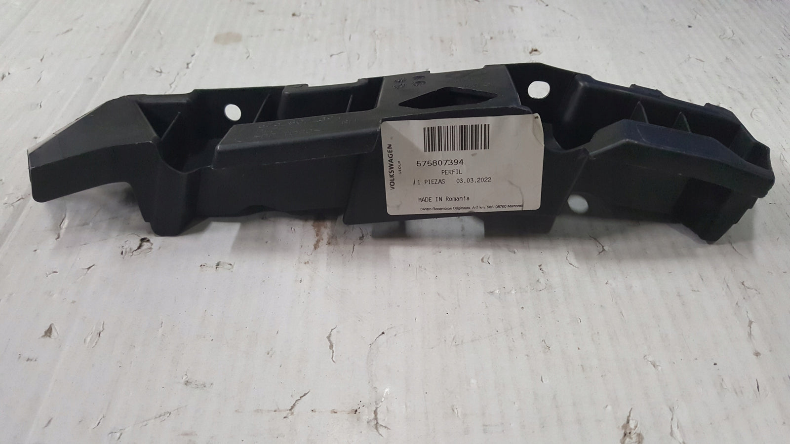 NOWY ORYGINALNY ślizg zderzaka tylnego prawa strona SEAT ATECA 575807394