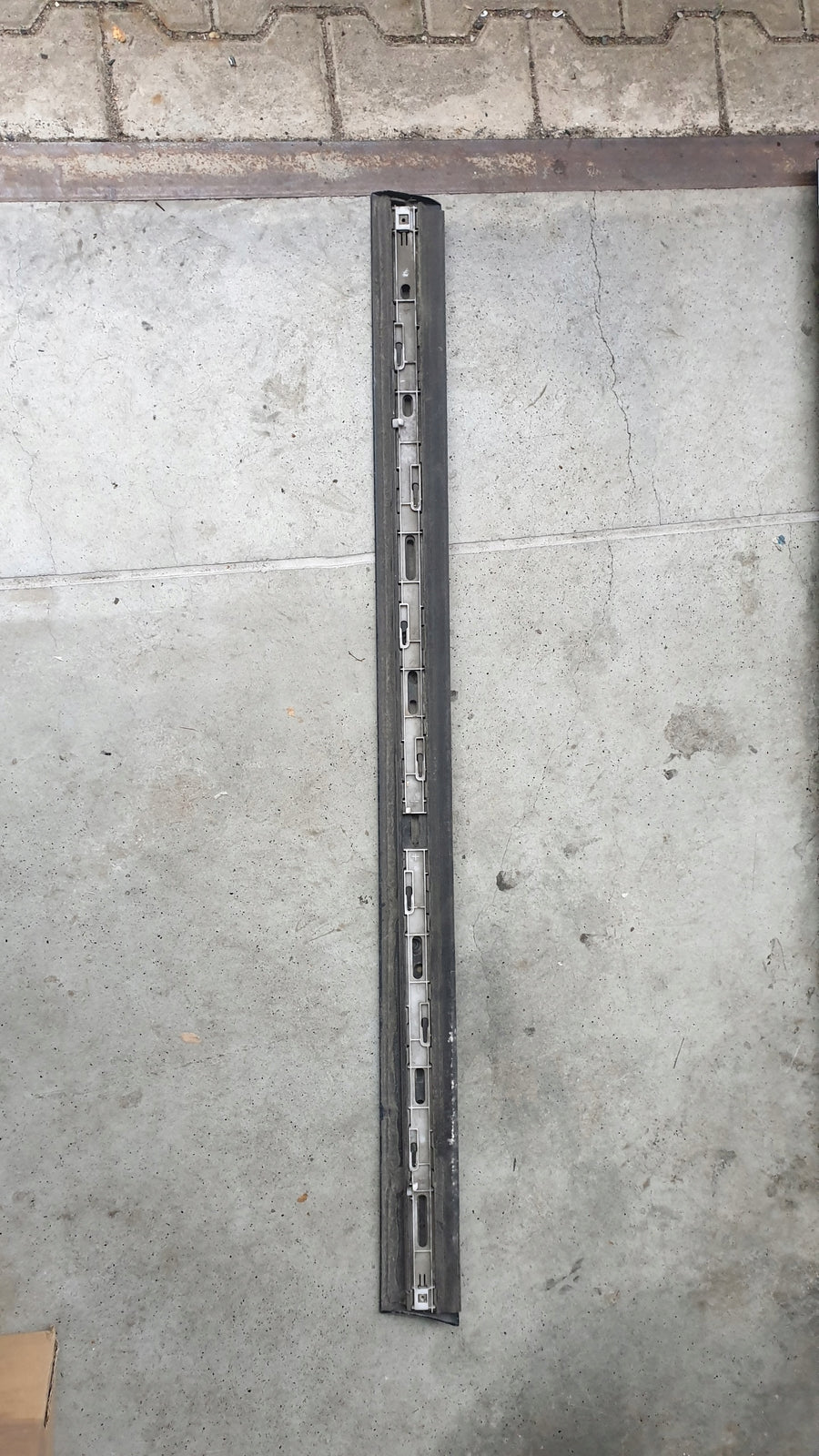 Listwa drzwi lewy przód AUDI S6 RS6 4F0 2004-11r