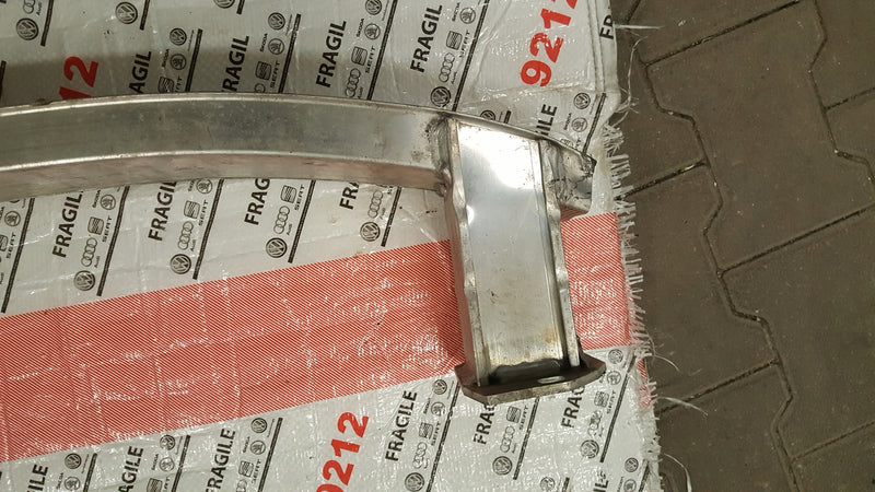BELKA PRZEDNIA PRZÓD AUDI Q3 8U0 ORYGINAŁ !!! 8U0807109C