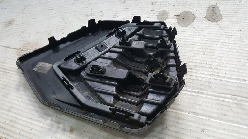 Kratka zderzaka lewy tył AUDI A1 82A807881A