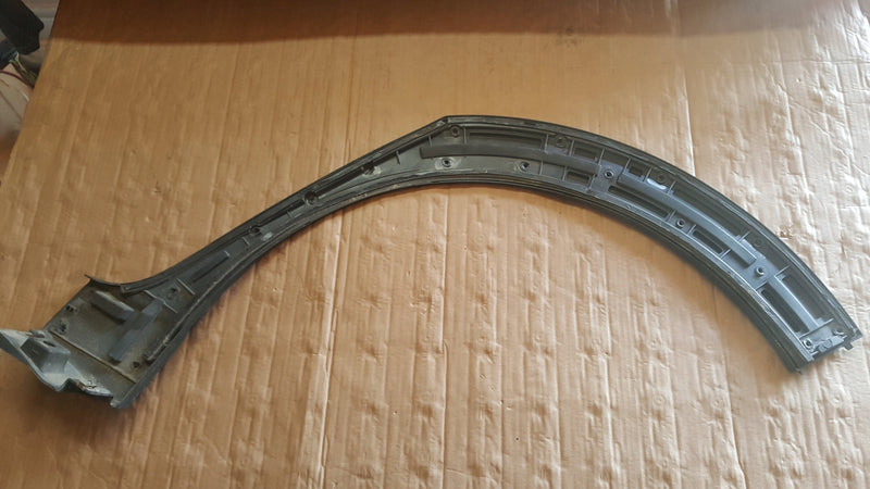 2G7854818B SIERP LISTWA NAKŁADKA BŁOTNIKA PRAWY TYŁ VW TAIGO 2023+
