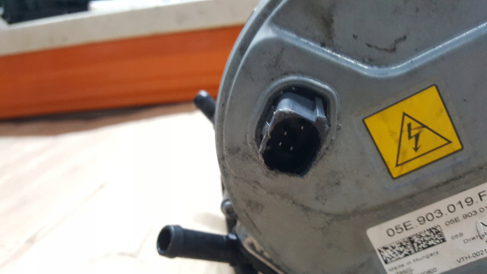 Alternator rozrusznik VW AUDI SEAT/CUPRA SKODA 05E903019F demontaż