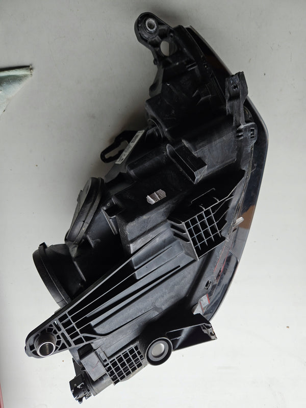 Le reflektor AUDI A1 82A941003 IDEAŁ 2019r