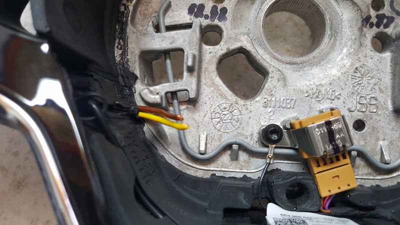 Kierownica multifunkcja SKODA OCTAVIA IV 5E3959542H 5E3419093AT demontaż