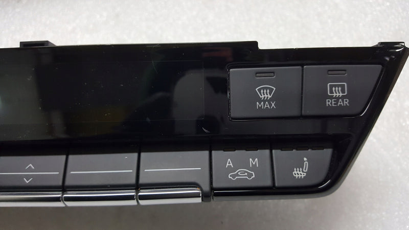 Panel klimatyzacji AUDI A3 8Y0820043A demontaż