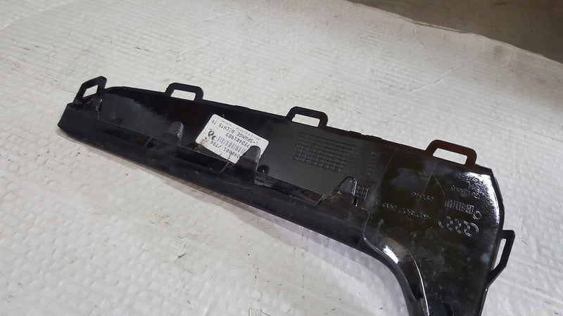 Listwa zderzaka prawy przód AUDI Q7 4M0807300A