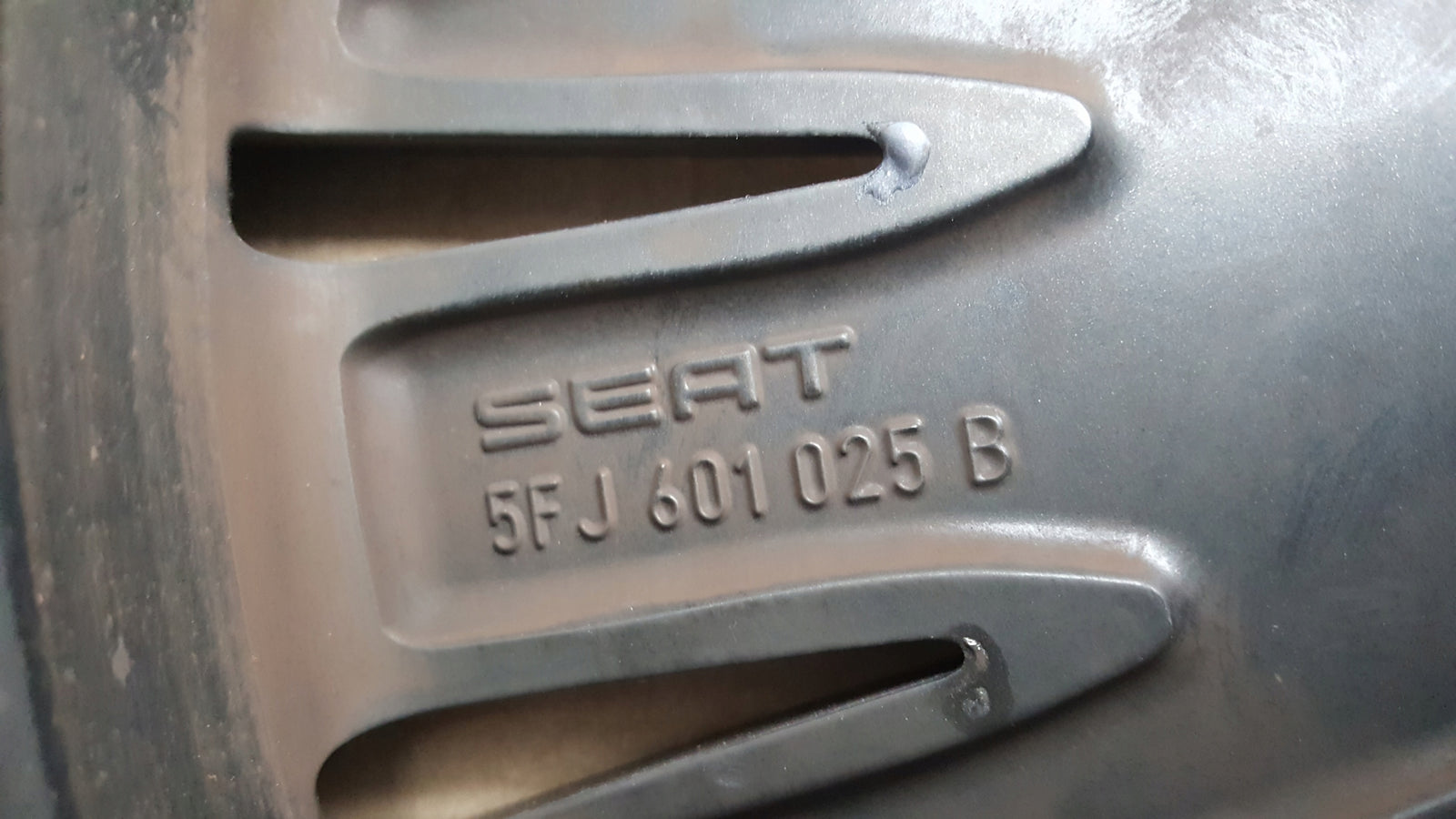 FELGA SEAT TARRACO 5FJ 20 CALI 8J ET41 5FJ601025B