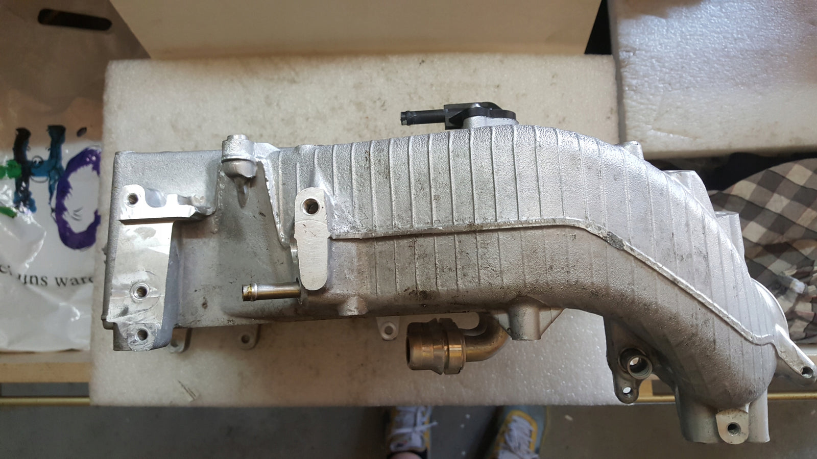 Kolektor ssący VW AUDI SEAT SKODA 2.0 TDI 05L129766Q demontaż