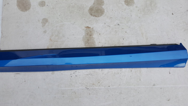 Listwa progowa prawa strona AUDI A3 cabrio 8V7853860