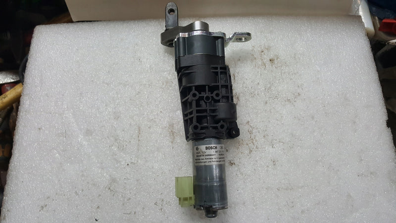 Mechanizm siłownik klapy bagażnika AUDI A6 (C8) kombi 4K9827851B