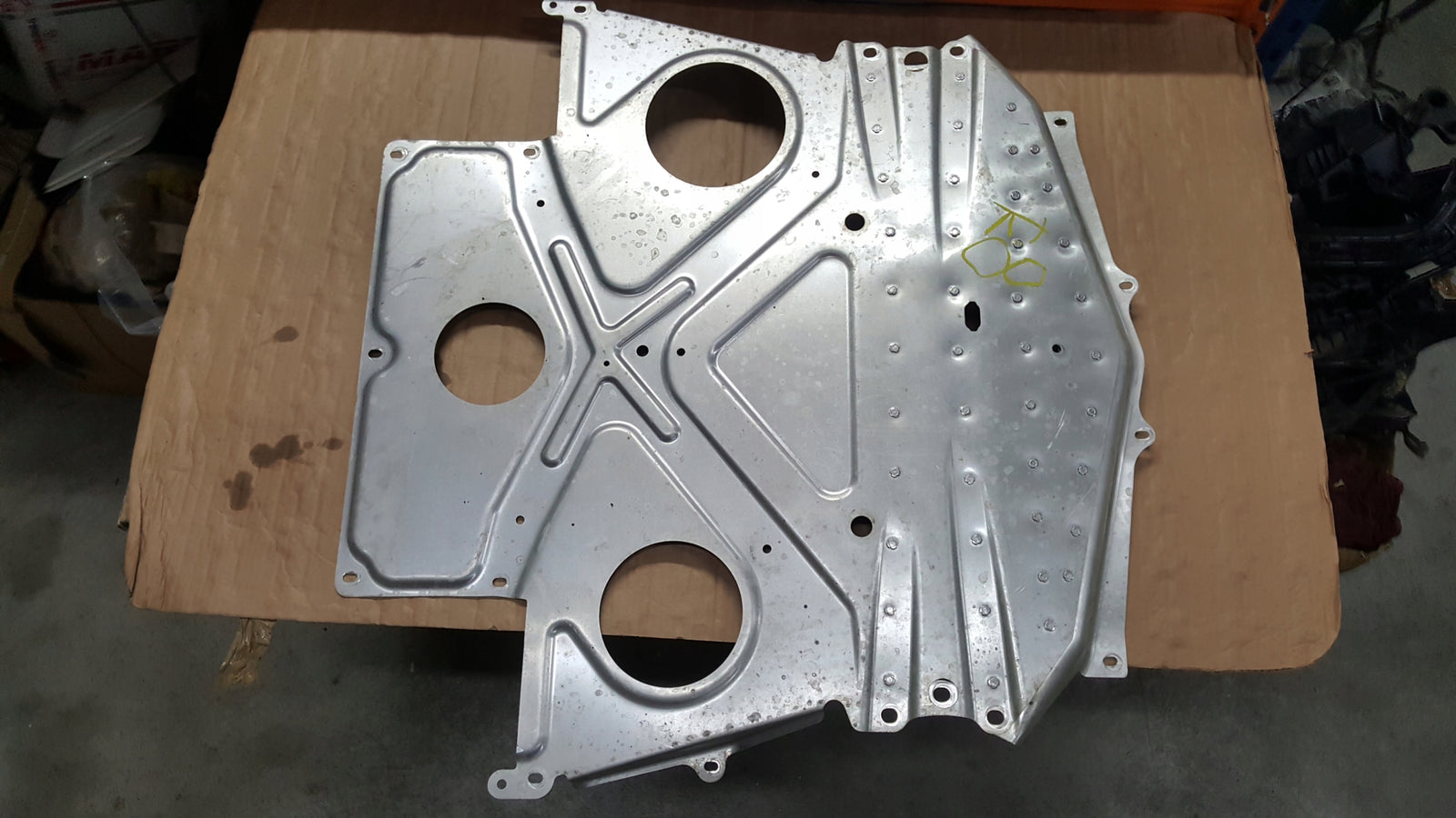 OSŁONA PODŁOGI SILNIKA AUDI R8 4S0825203D