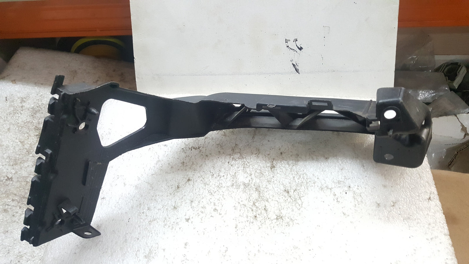 PEUGEOT 207 ŚLIZG MOCOWANIE ZDERZAKA PRAWY TYŁ 9649679180