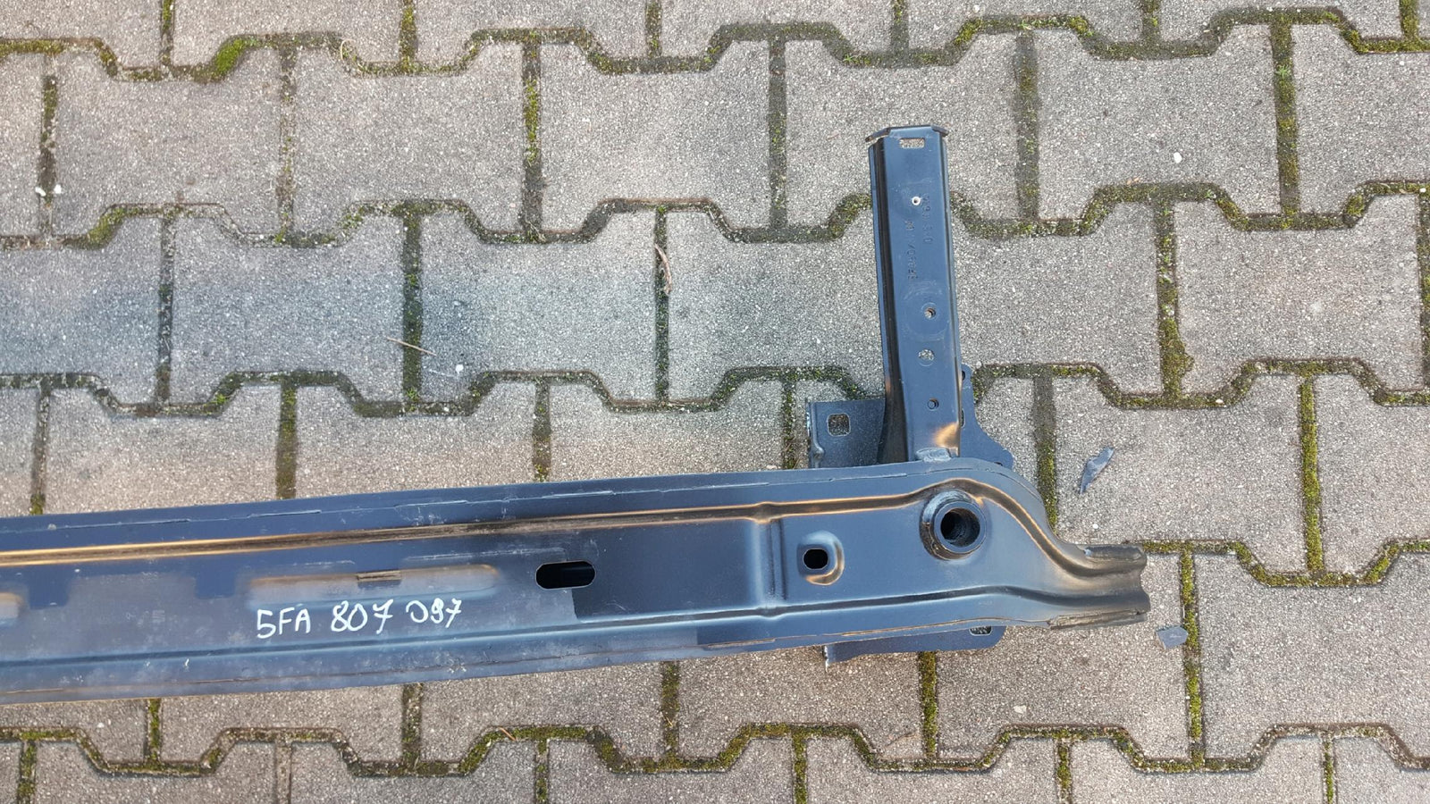 SEAT LEON 4 IV belka zderzaka przód 5FA807097 demontaż