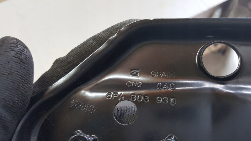 Wspornik mocowanie pasa prawy przód SEAT/CUPRA LEON 5FA806930 demontaż