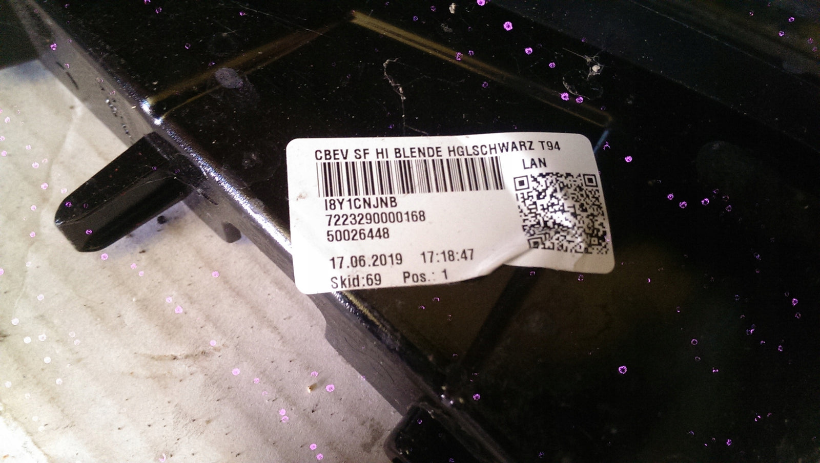 Listwa blenda zderzaka tył AUDI E-TRON 4KE807833