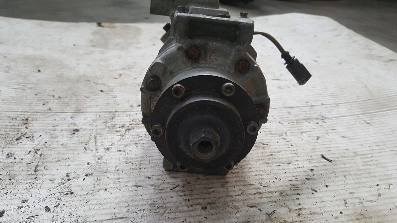 Kompresor klimatyzacji AUDI A8 4E0260805AS