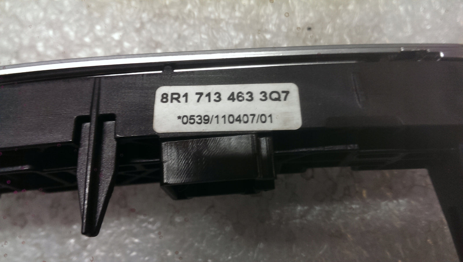 Panel zmiany biegów AUDI Q5 A4 B8 A5 8R1713463