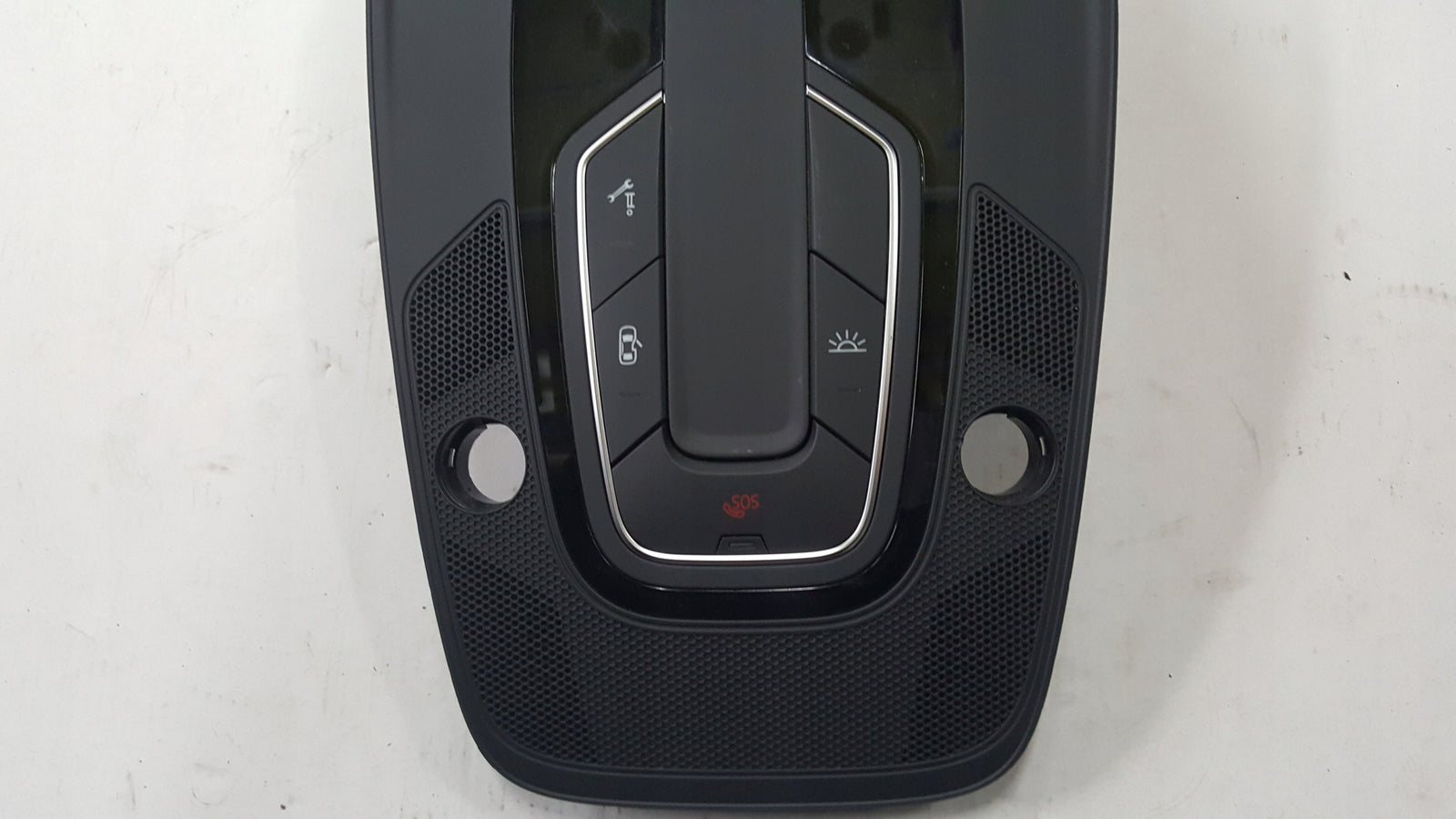 Lampka podsufitki AUDI 4K0947135AE demontaż
