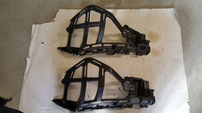 Ślizg zderzaka prawy tył VW BEETLE 5C5807394H demontaż